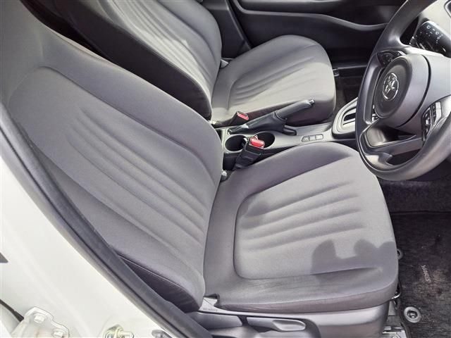 TOYOTA YARIS HYBRID 2021 Image 31