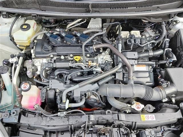 TOYOTA YARIS HYBRID 2021 Image 31