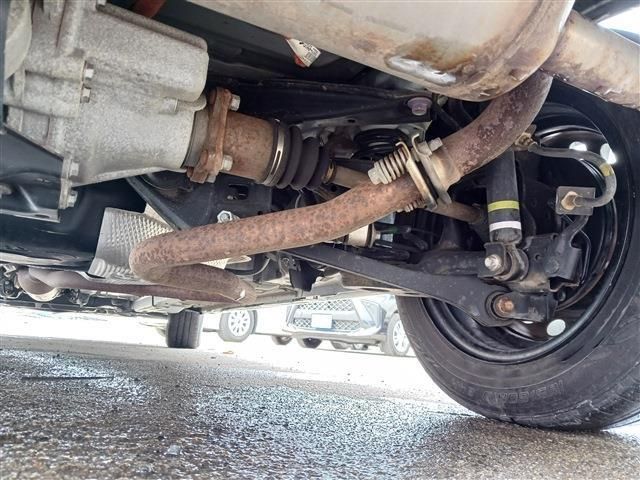 TOYOTA YARIS HYBRID 2021 Image 31