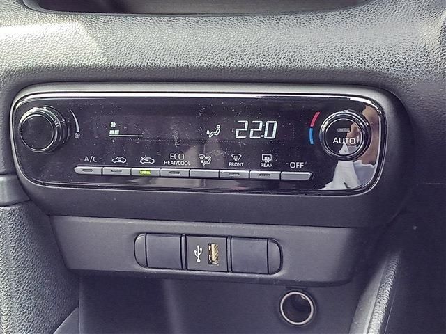 TOYOTA YARIS HYBRID 2021 Image 31