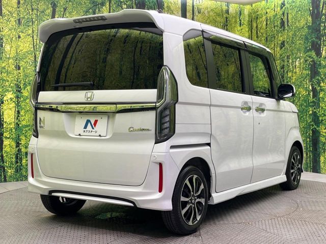 HONDA N BOX CUSTOM 2018 Image 31