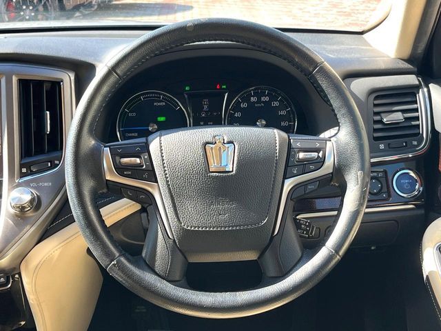 TOYOTA CROWN SEDAN HYBRID 2015 Image 31