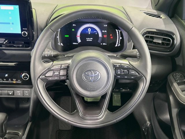 TOYOTA YARIS CROSS HYBRID 2025 Image 31