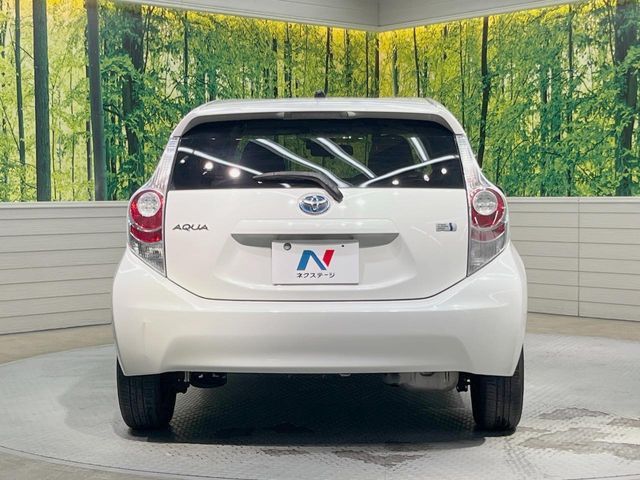 TOYOTA AQUA 2012 Image 31