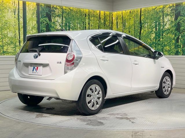 TOYOTA AQUA 2012 Image 31