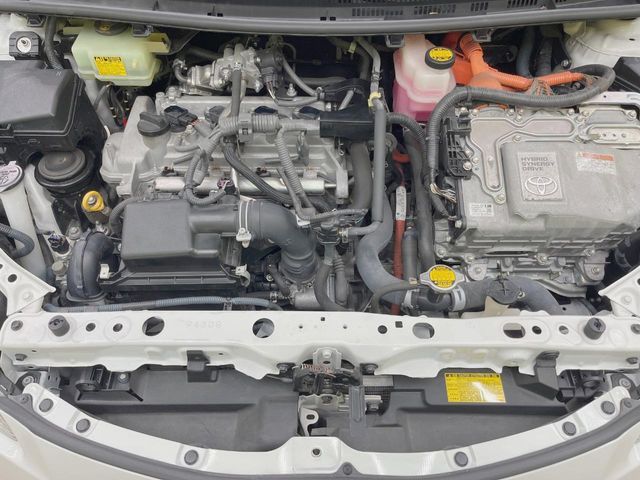 TOYOTA AQUA 2012 Image 31