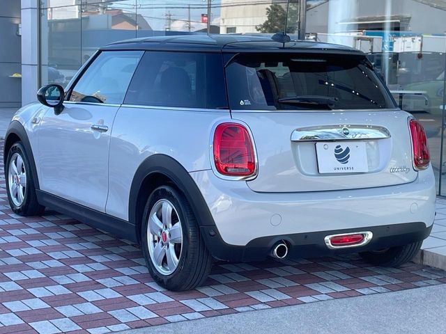 BMW MINI COOPER D 2019 Image 31