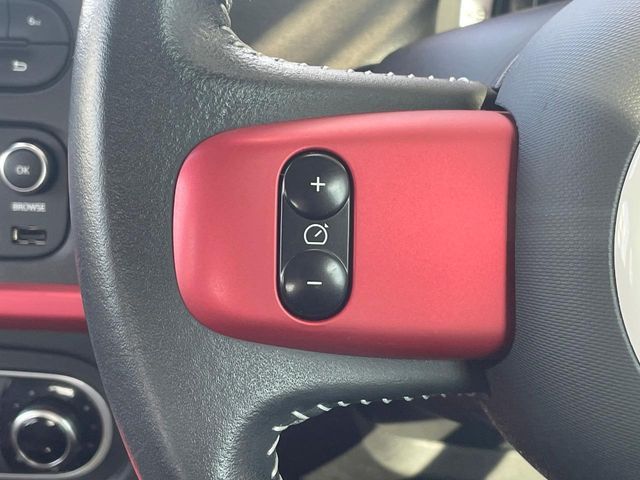 RENAULT TWINGO 2018 Image 31