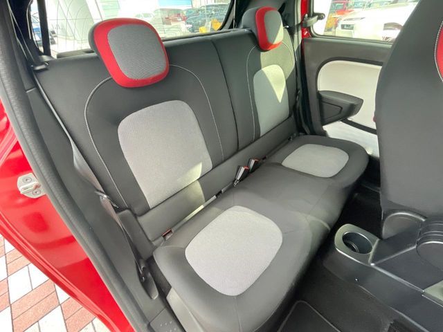 RENAULT TWINGO 2018 Image 31