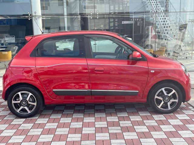 RENAULT TWINGO 2018 Image 31