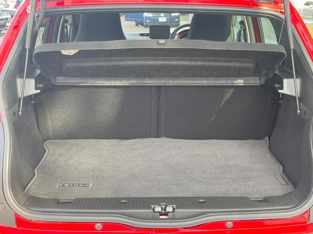 RENAULT TWINGO 2018 Image 31