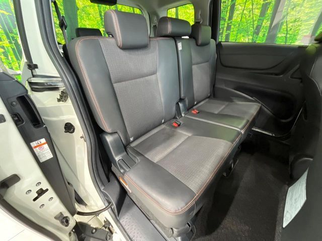 TOYOTA SIENTA HYBRID 2018 Image 31