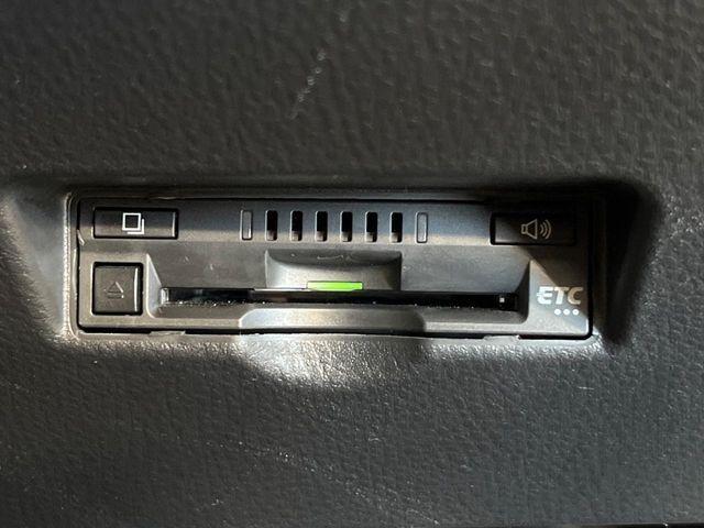 TOYOTA C-HR 2018 Image 31