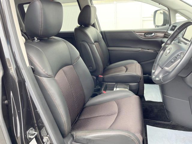 NISSAN ELGRAND 2017 Image 31