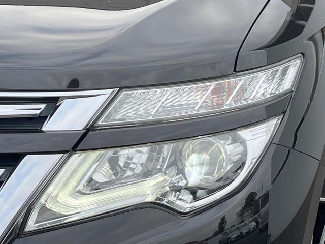 NISSAN ELGRAND 2017 Image 31