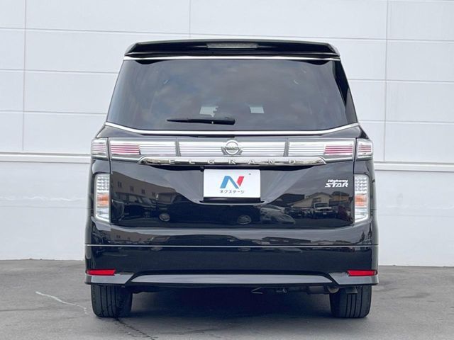 NISSAN ELGRAND 2017 Image 31