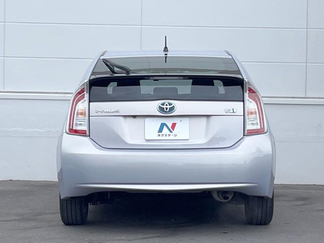 TOYOTA PRIUS 2015 Image 31