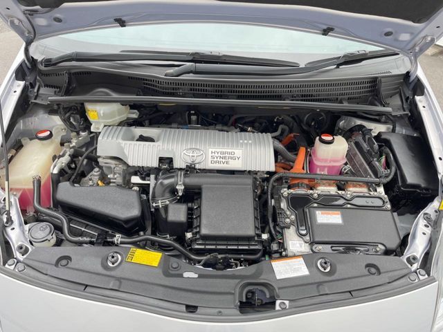TOYOTA PRIUS 2015 Image 31