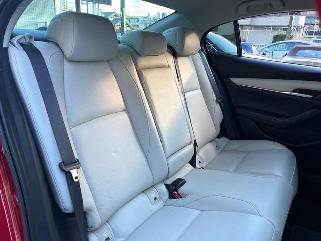 MAZDA 3 SEDAN 2019 Image 31