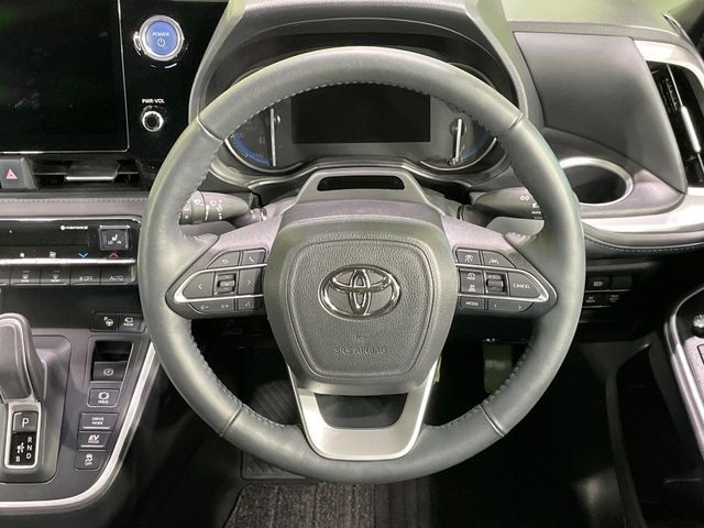 TOYOTA VOXY HYBRID 2023 Image 31