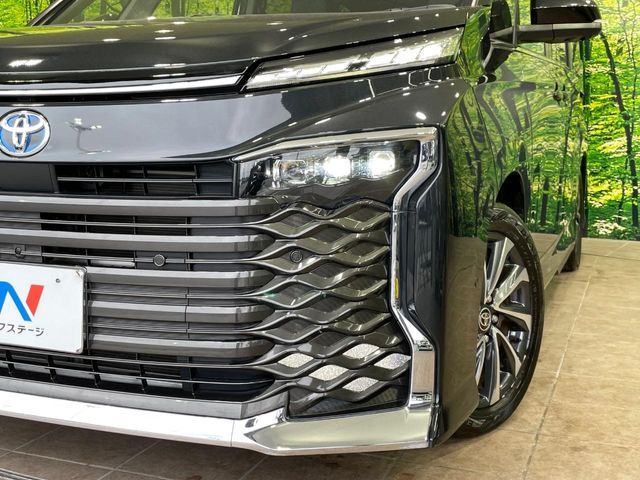 TOYOTA VOXY HYBRID 2023 Image 31