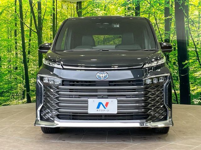 TOYOTA VOXY HYBRID 2023 Image 31