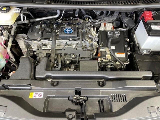 TOYOTA VOXY HYBRID 2023 Image 31