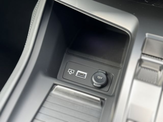 PEUGEOT 408 2025 Image 31