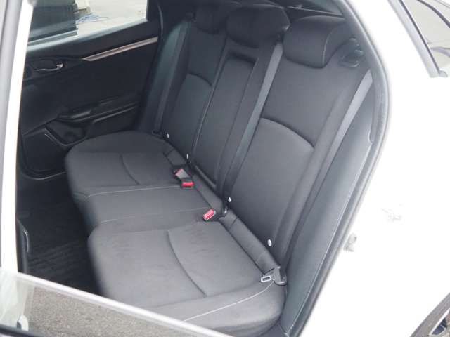 HONDA CIVIC HATCHBACK 2018 Image 31