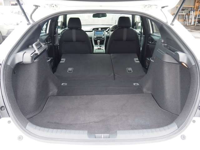 HONDA CIVIC HATCHBACK 2018 Image 31