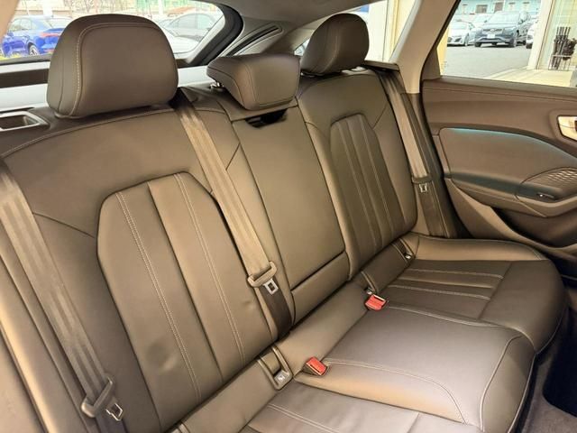 AUDI A5 AVANT 2025 Image 31