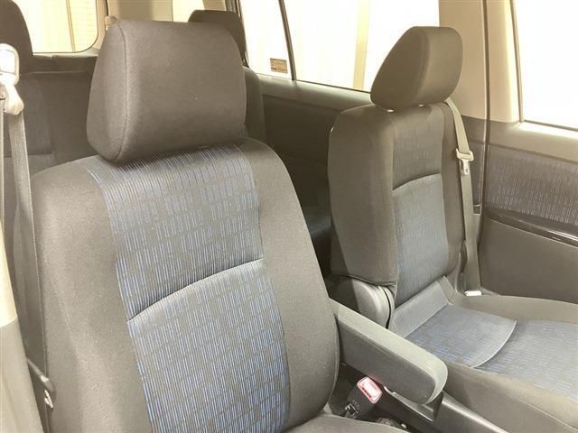 TOYOTA ISIS 2015 Image 31