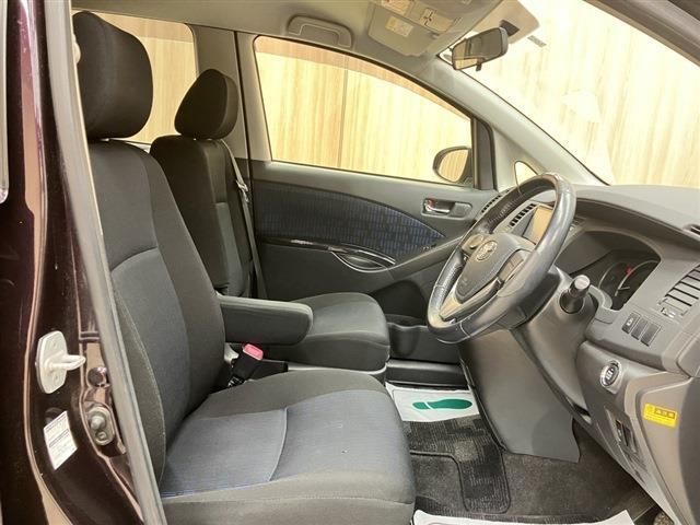 TOYOTA ISIS 2015 Image 31