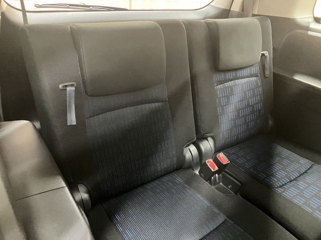 TOYOTA ISIS 2015 Image 31