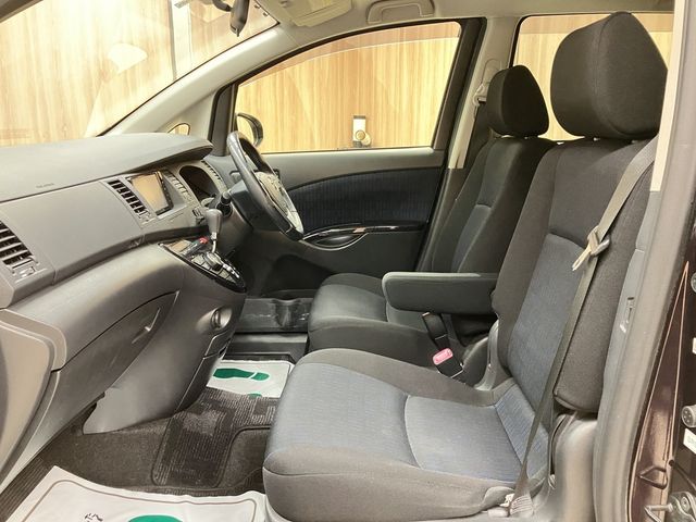 TOYOTA ISIS 2015 Image 31