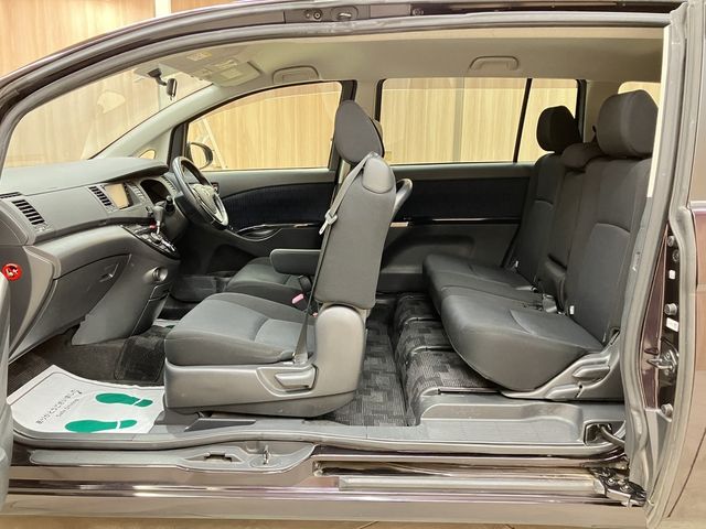 TOYOTA ISIS 2015 Image 31