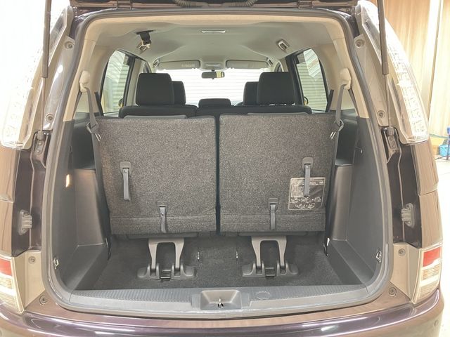 TOYOTA ISIS 2015 Image 31