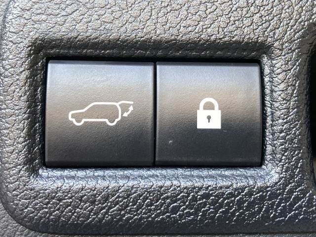 TOYOTA LEXUS NX300H 2018 Image 31