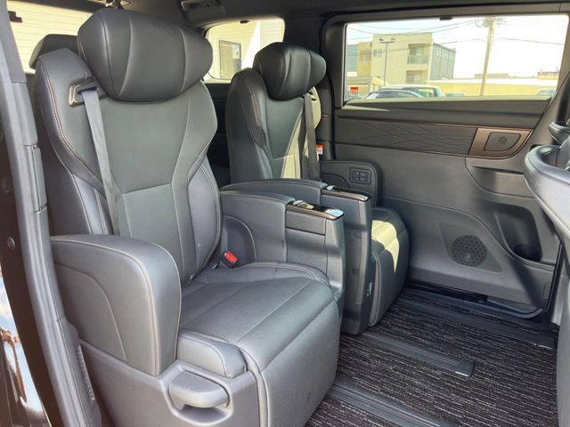 TOYOTA ALPHARD HYBRID 2023 Image 31