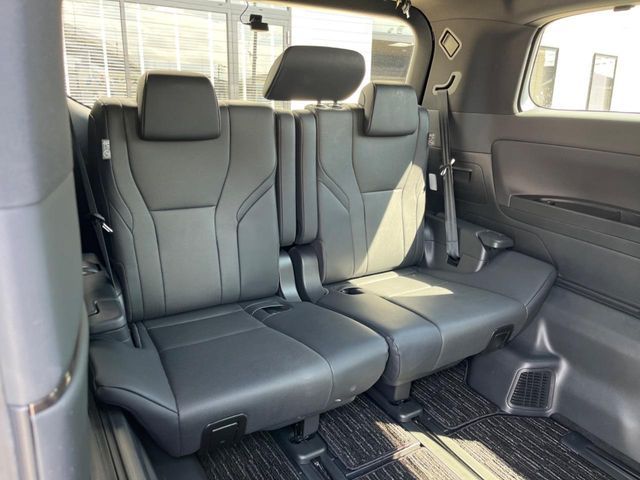 TOYOTA ALPHARD HYBRID 2023 Image 31