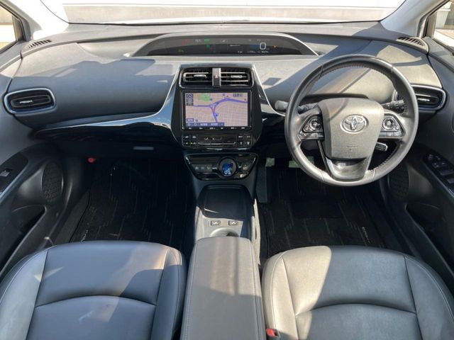 TOYOTA PRIUS 2019 Image 31