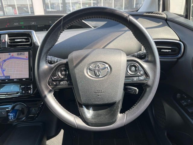 TOYOTA PRIUS 2019 Image 31