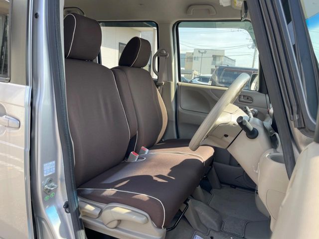 HONDA N BOX 2014 Image 31