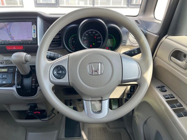 HONDA N BOX 2014 Image 31