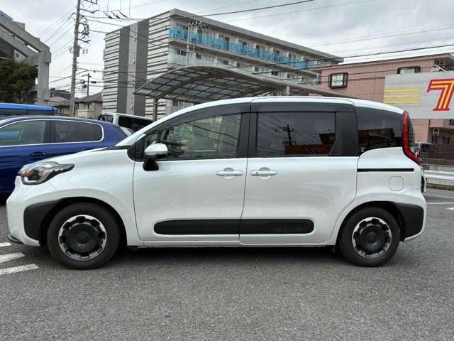 TOYOTA SIENTA HYBRID 2025 Image 31