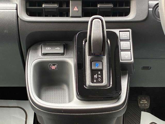 TOYOTA SIENTA HYBRID 2025 Image 31