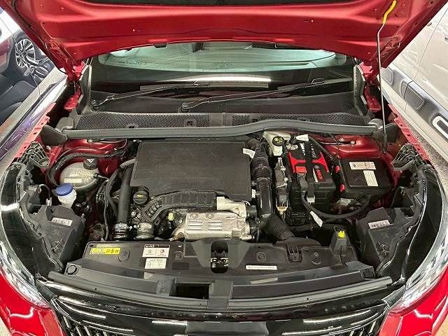 PEUGEOT 2008 2021 Image 31