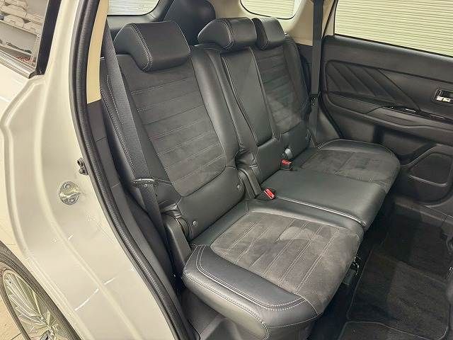 MITSUBISHI OUTLANDER PHEV 2018 Image 31