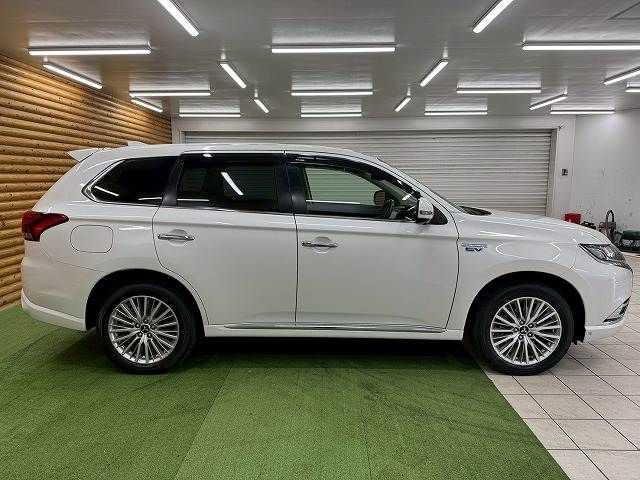 MITSUBISHI OUTLANDER PHEV 2018 Image 31
