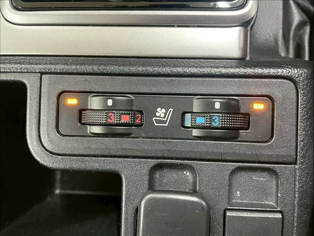 TOYOTA LANDCRUISER PRADO 2022 Image 31